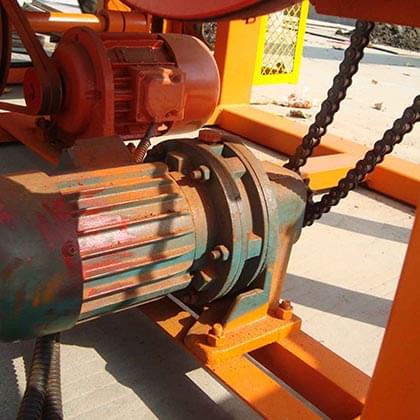 QTJ4-26 A Semi Automatic Concrete Block Making Machine